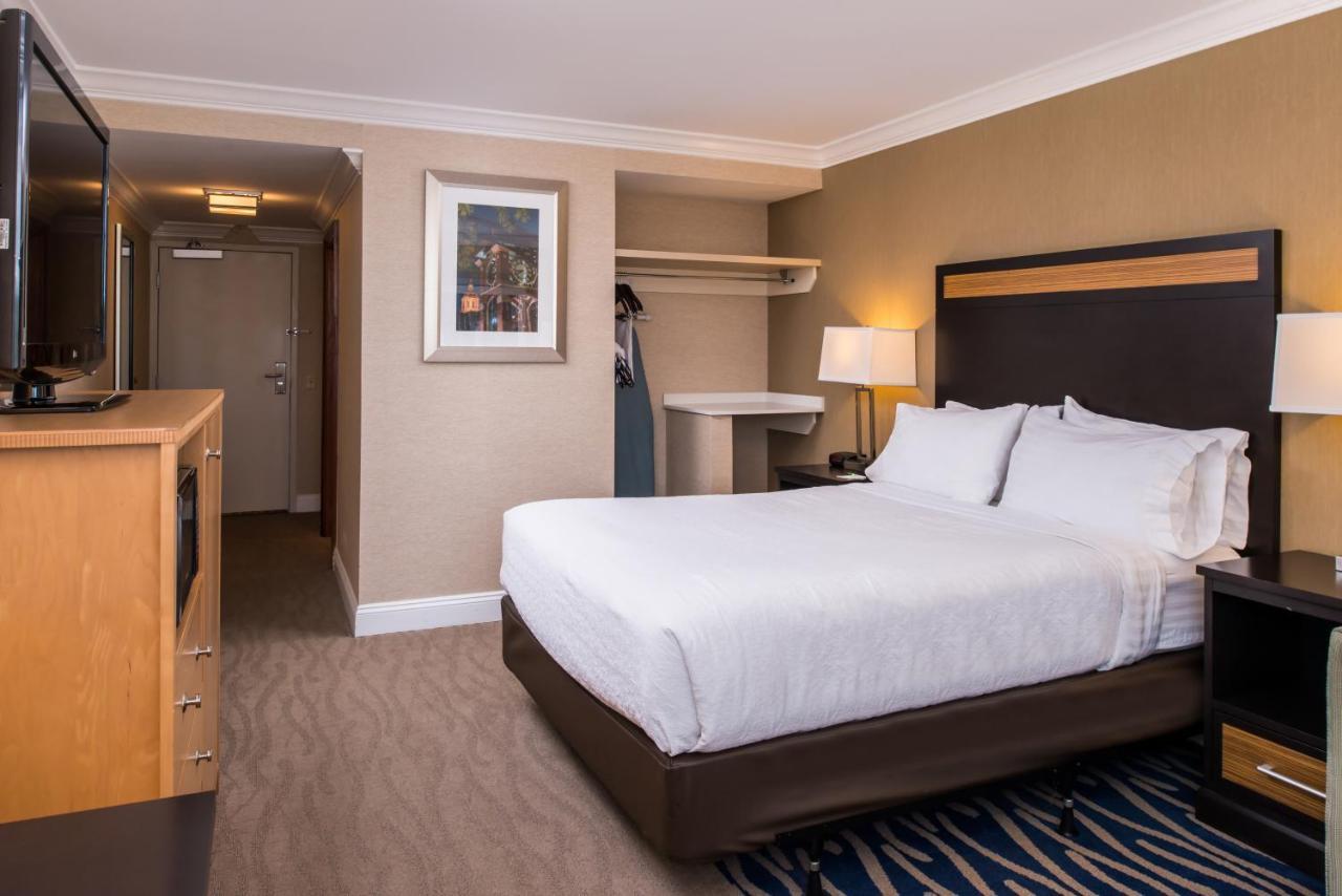 Holiday Inn Concord Downtown, An Ihg Hotel Esterno foto