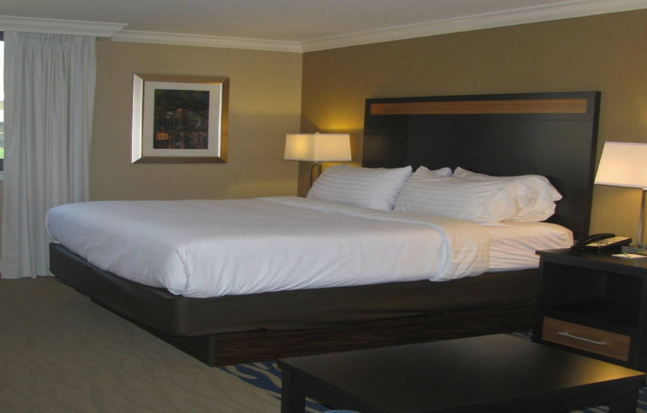 Holiday Inn Concord Downtown, An Ihg Hotel Esterno foto
